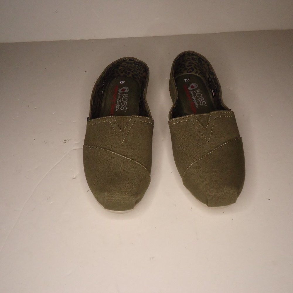 Women Bobs From Skechers 33645 Breeze Memory Foam Slip-on Shoe Olive Green Size